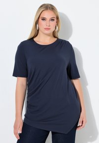 Футболка Футболка