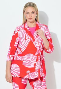 Блейзер Блейзер