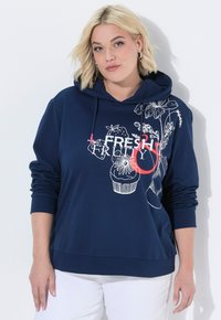 Пуловер с капюшоном Пуловер с капюшоном