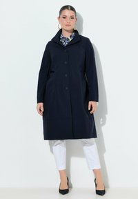 Шерстяное пальто