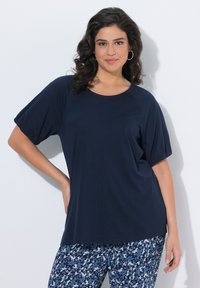 Футболка Футболка