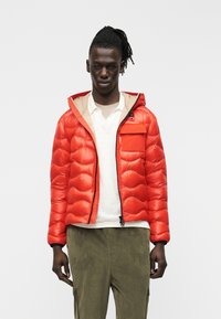 Зимняя куртка