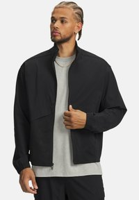 Спортивная куртка