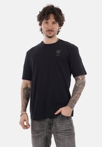 Футболка Футболка