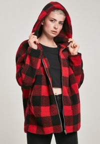 Короткое пальто