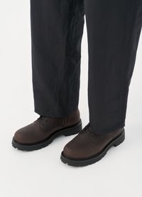 Ботинки на шнуровке