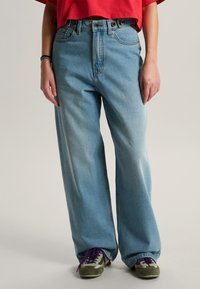 Джинсы Джинсы