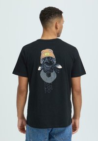 Футболка Футболка