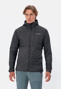 Спортивная куртка