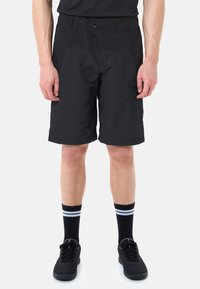 Спортивныве шорты Спортивныве шорты