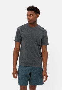 Спортивная майка