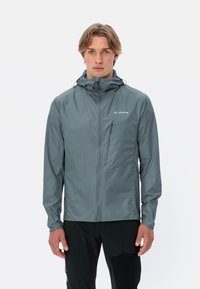 Куртка-дождевик