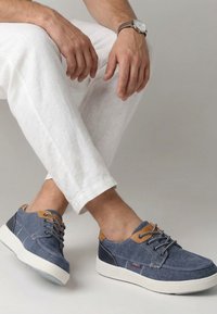 Ботинки на шнуровке Ботинки на шнуровке