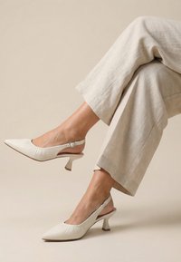 Туфли слинги Туфли слинги