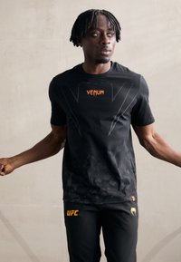 Спортивная майка