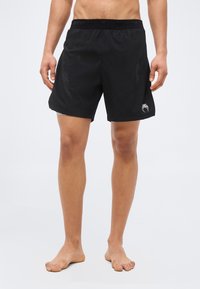 Спортивныве шорты