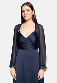 Короткий блейзер