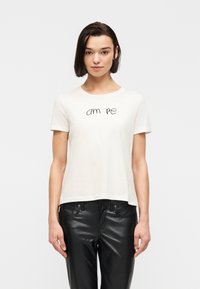 Футболка Футболка