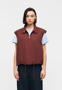 Жилет Жилет