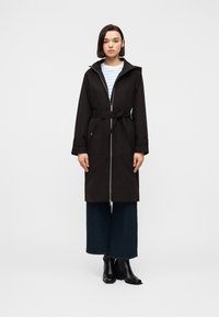 Шерстяное пальто