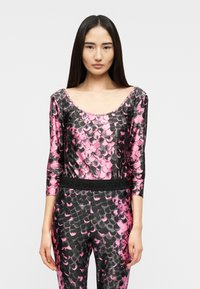 Майка с рукавом три четверти