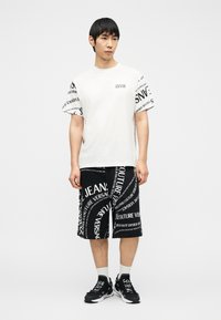 Футболка Футболка