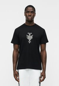 Футболка Футболка