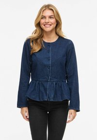 Джинсовая жилетка