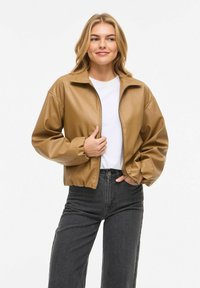 Кожаная куртка