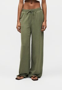 Широкие брюки