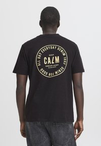 Футболка Футболка