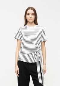 Футболка Футболка