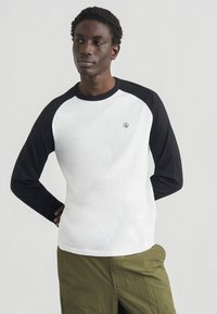 Лонгслив Лонгслив