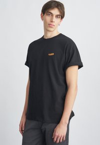 Футболка Футболка