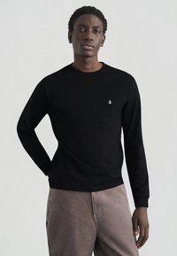 Лонгслив Лонгслив