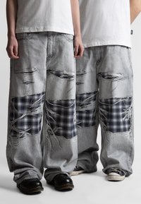 Джинсы Джинсы