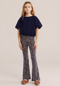 Блузка Блузка