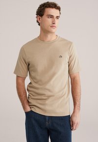 Футболка Футболка