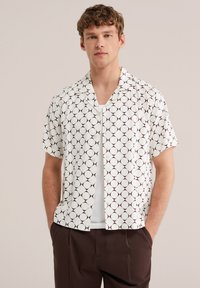 Рубашка с коротким рукавом