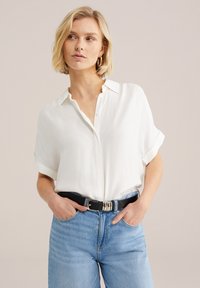 Блузка Блузка