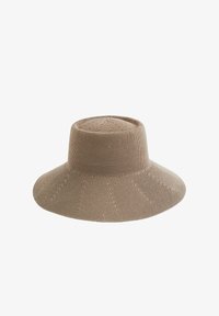 Головной убор Головной убор