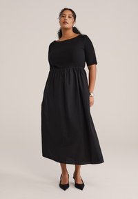 Платье макси