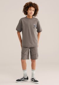 Шорты Шорты