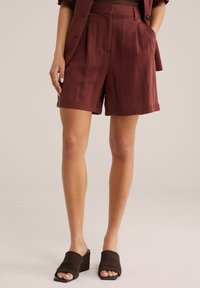 Шорты Шорты