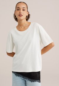 Футболка Футболка