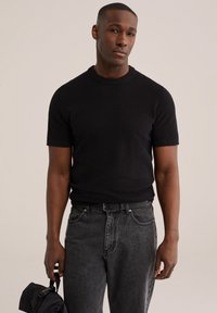 Футболка Футболка