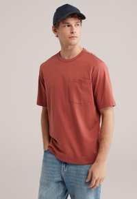 Футболка Футболка