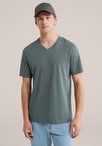 Футболка Футболка