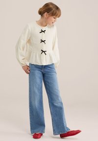 Блузка Блузка