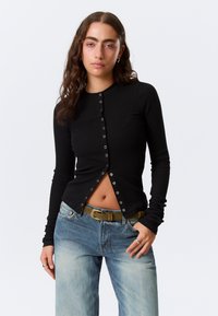 Пуловер Пуловер